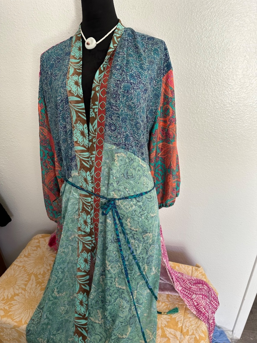 Karma Highway Kimono, Robe Multi patchwork Pattern. NWOT. OS - Picture 2 of 6